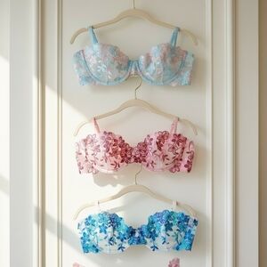 NWOT Floral Lace Underwire Bra Trio – Vibrant & Feminine (No Brand) Size Large